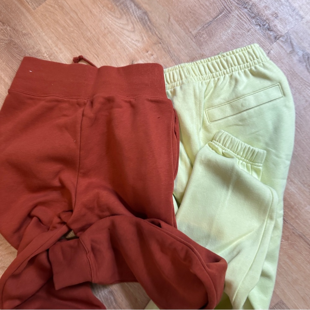 2️⃣✌🏽Nike 💛❤️ PAIRS Fleece Joggers in Green/Yellow and Brick Red - New - Picture 10 of 10